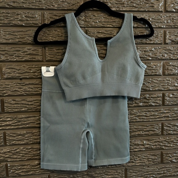 Buscando Tops - Buscando Matching Workout Set